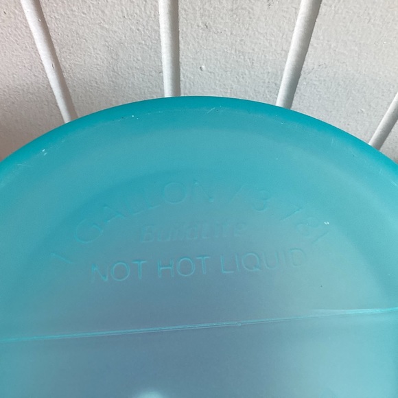 BuildLife 1 Gallon Motivational Water Bottle w/Straw + Extra Bottle (no lid) - Picture 6 of 7